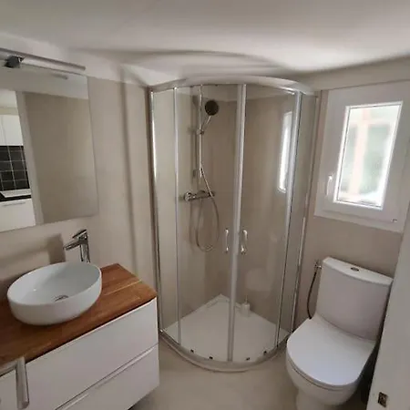 Apartment Jardin Piscine Chauffee Clim Acces Saint-Raphael (Var)