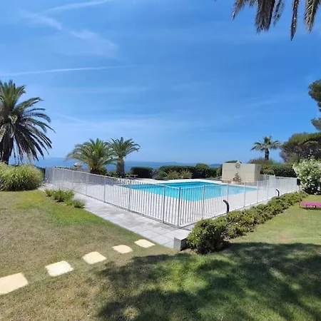 Apartment Jardin Piscine Chauffee Clim Acces Saint-Raphael (Var)